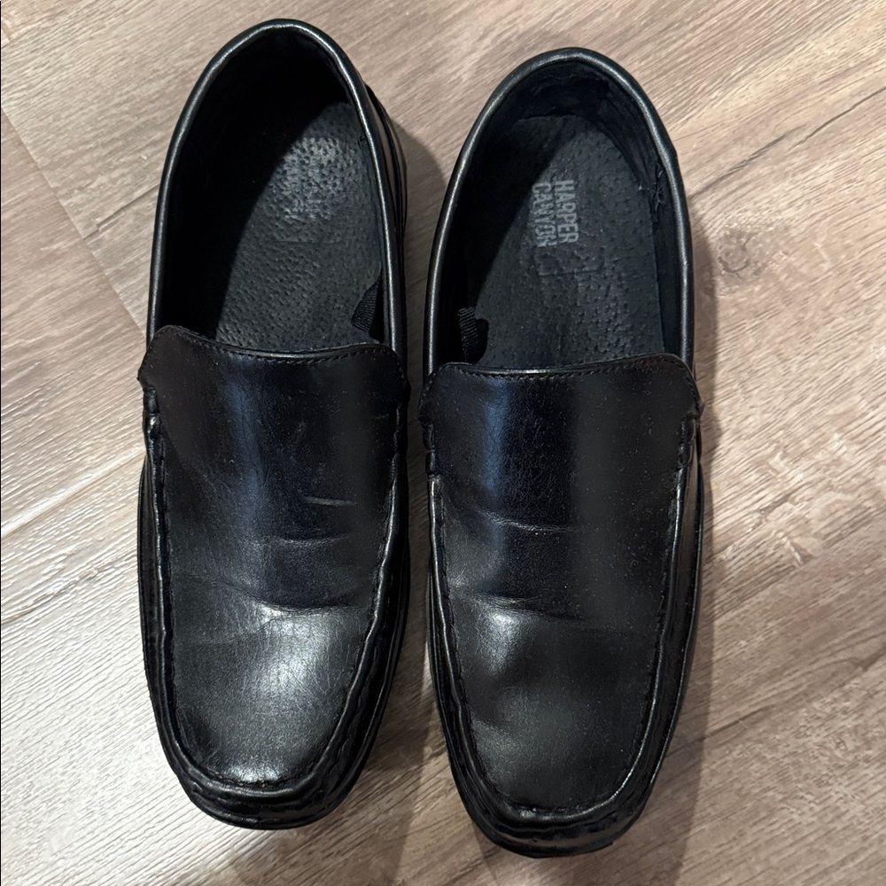 Harper Canyon Men's Classic Black Slip-On Loafers